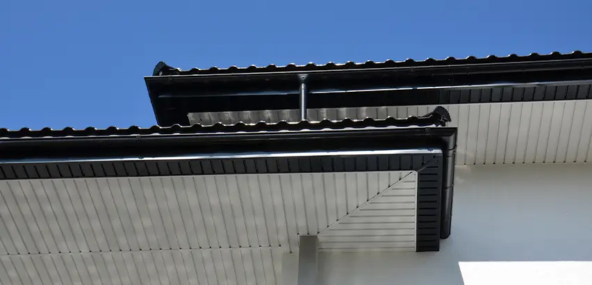 Roof Overhang Repair in Brooklyn